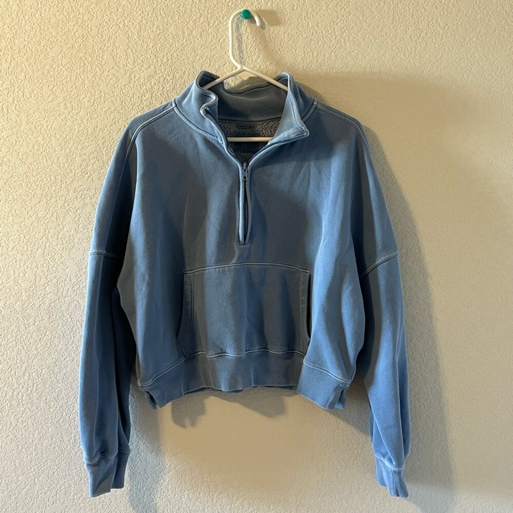 Essential Sunday Half-Zip Pullover – Light Blue (Women’s Large)